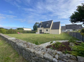 Maison Cléder, 4 pièces, 6 personnes - FR-1-625-2